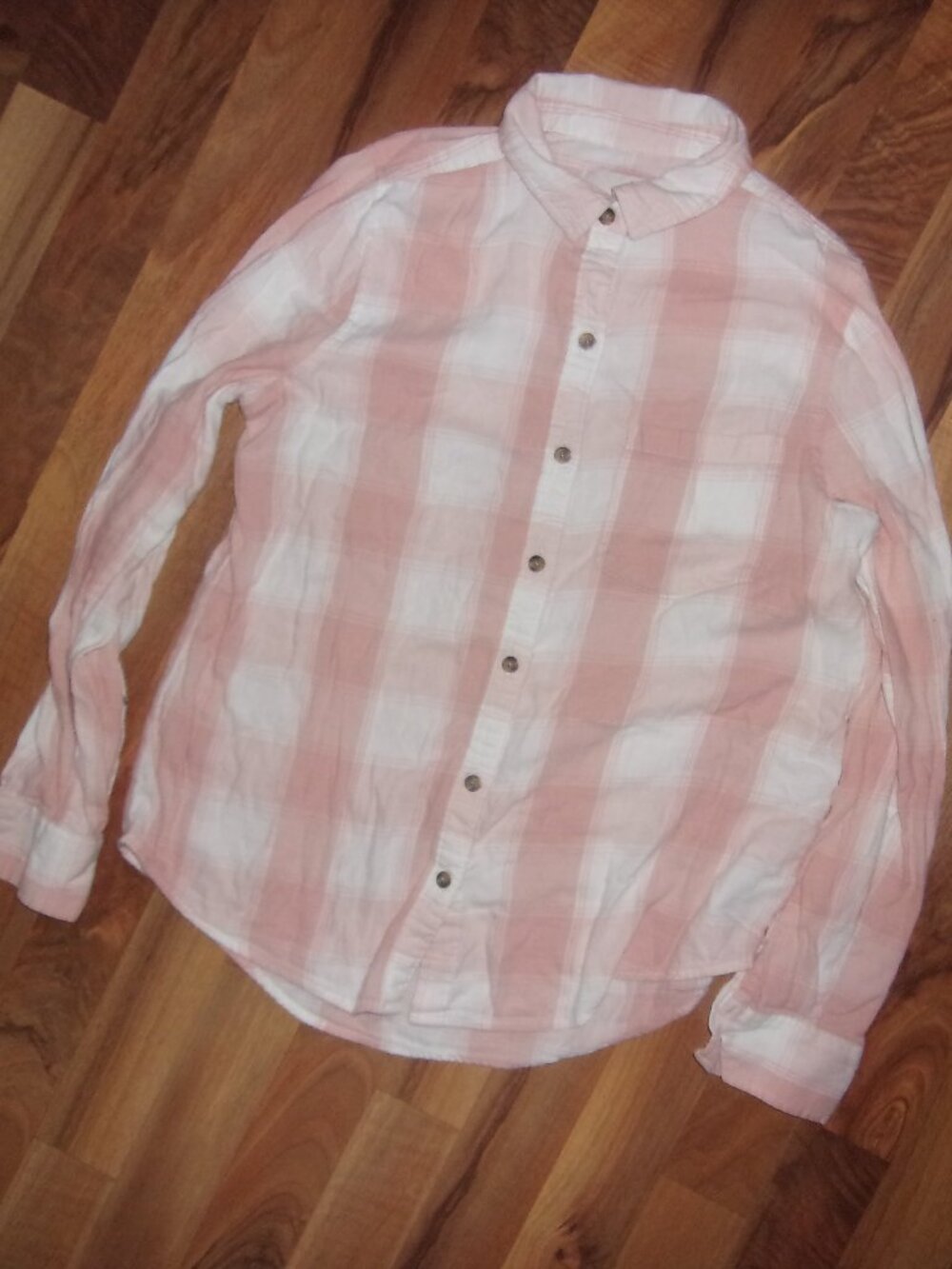 flannel size medium womens pink white plaid shirt button up top gorpcore